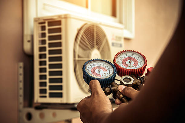 Professional Ductwork Repair technician working in Columbia, IL